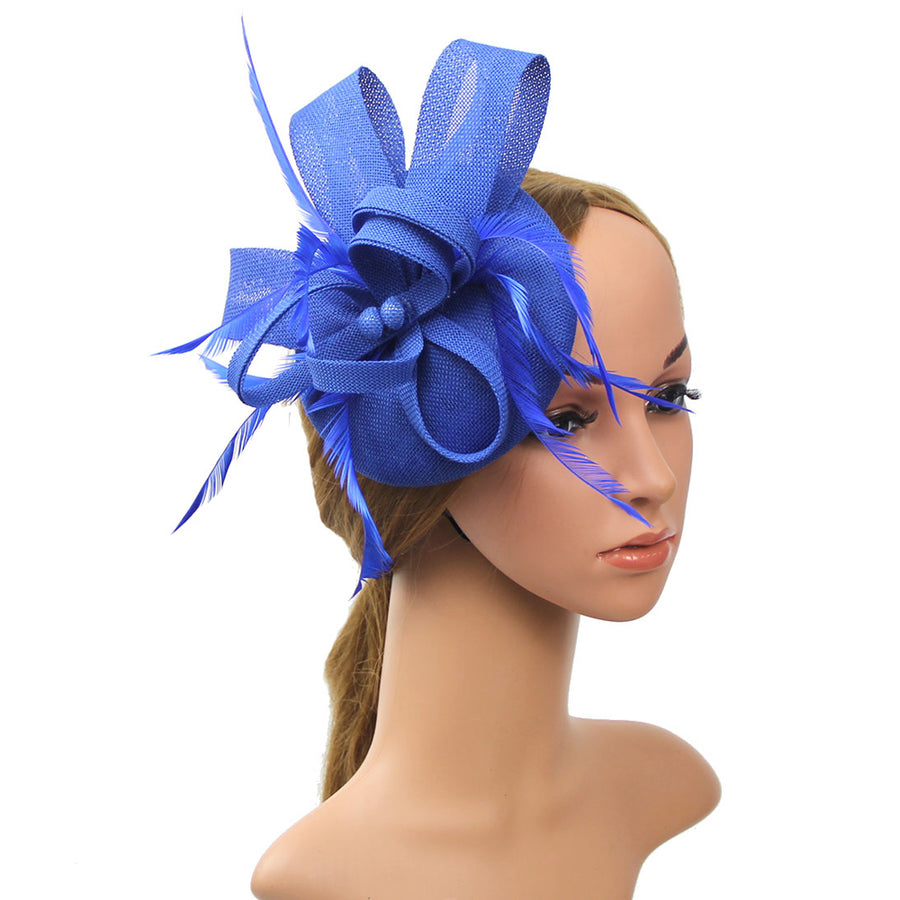 CHAPEAU DE SOIREE ORNÉ DE PLUMES