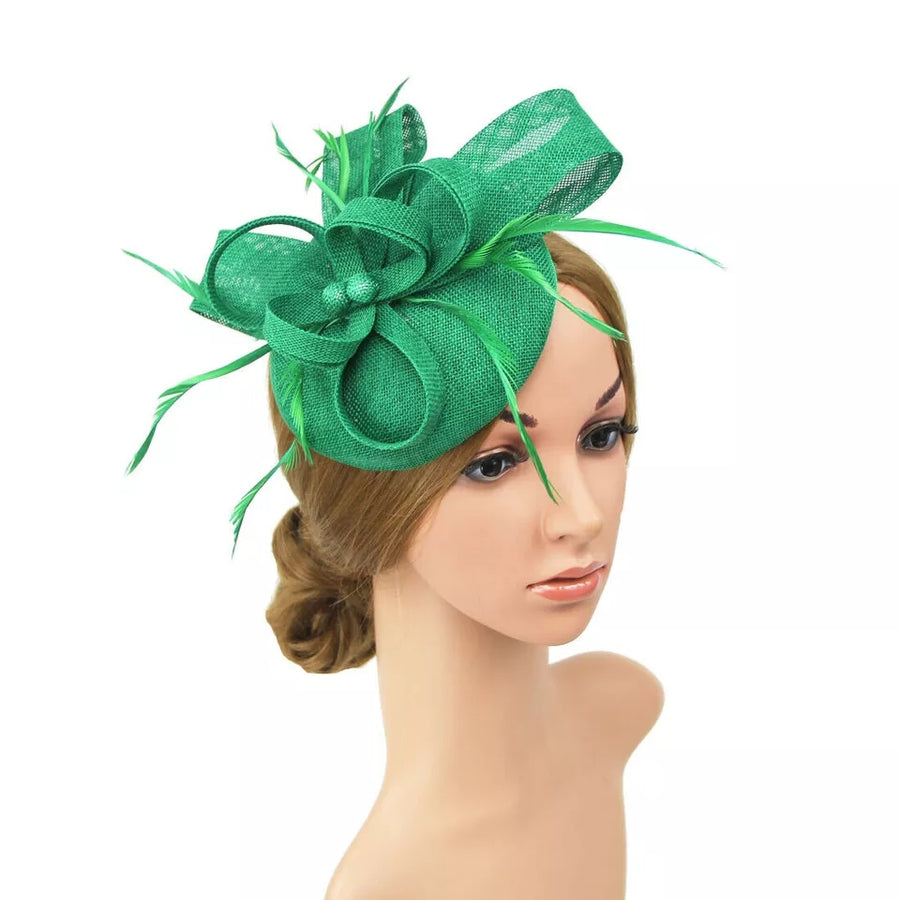 CHAPEAU DE SOIREE ORNÉ DE PLUMES