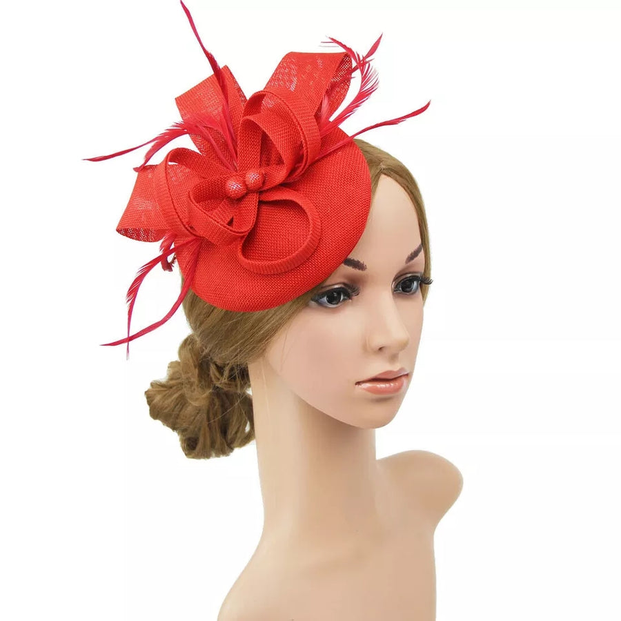 CHAPEAU DE SOIREE ORNÉ DE PLUMES