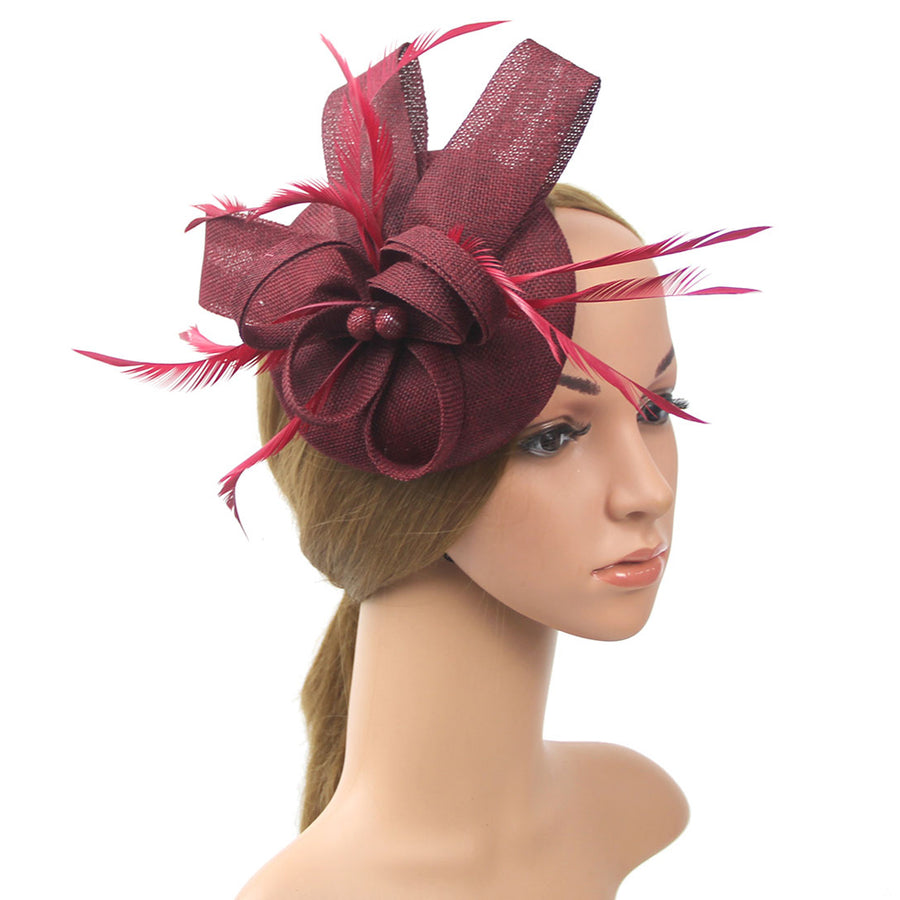 CHAPEAU DE SOIREE ORNÉ DE PLUMES