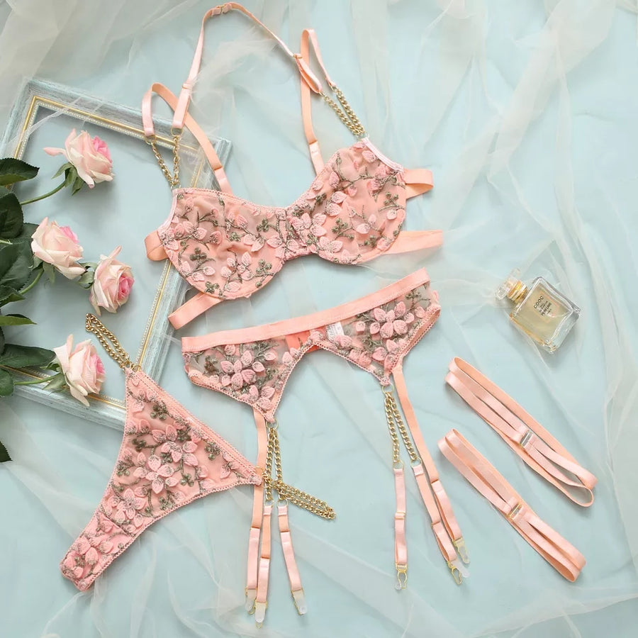 EMBROIDERED LINGERIE SET
