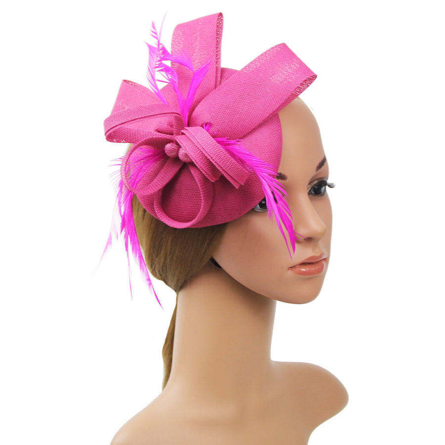 CHAPEAU DE SOIREE ORNÉ DE PLUMES
